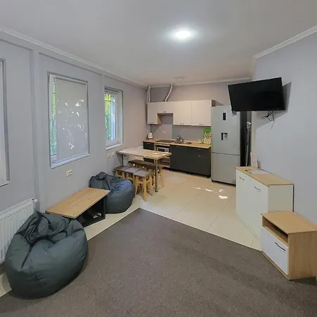 Glory فندق تريسكافيتس