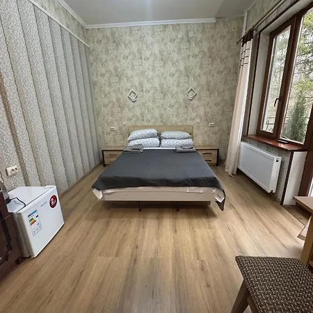 Glory فندق تريسكافيتس