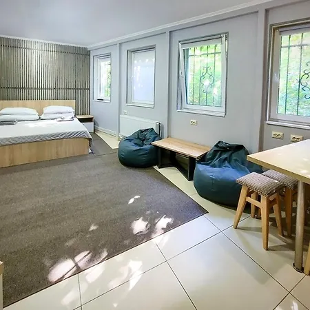Glory Hotel *