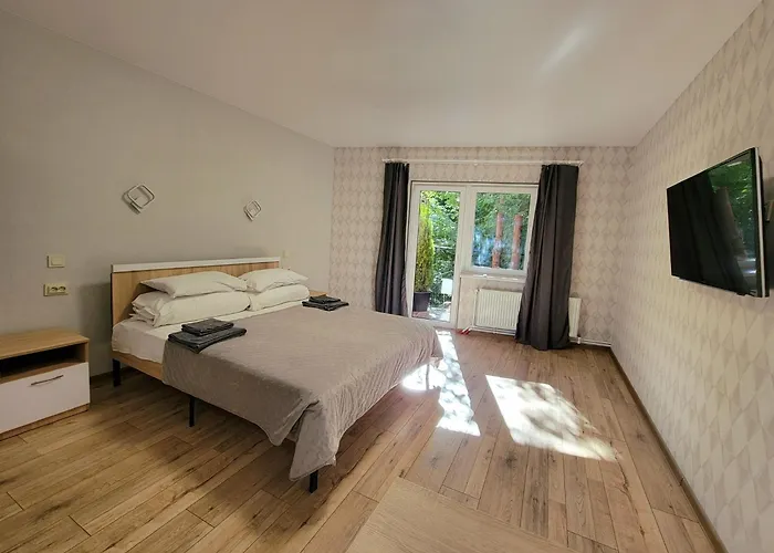 Glory Hotel